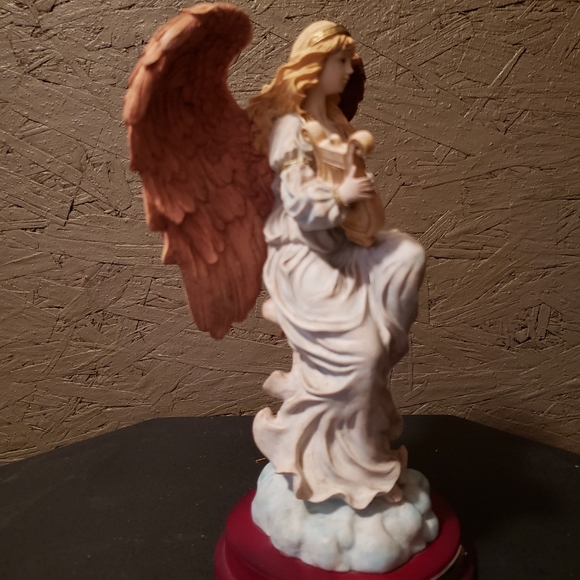 Angel - Picture 3 of 5